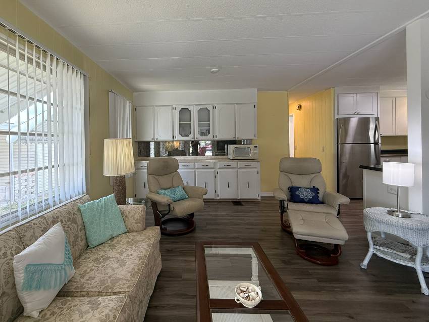 390 Peppertree Ln a Ellenton, FL Mobile or Manufactured Home for Sale